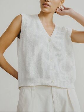 NWOT Ozma Edie Vest in Organic Cotton Boucle in Ecru size M/L